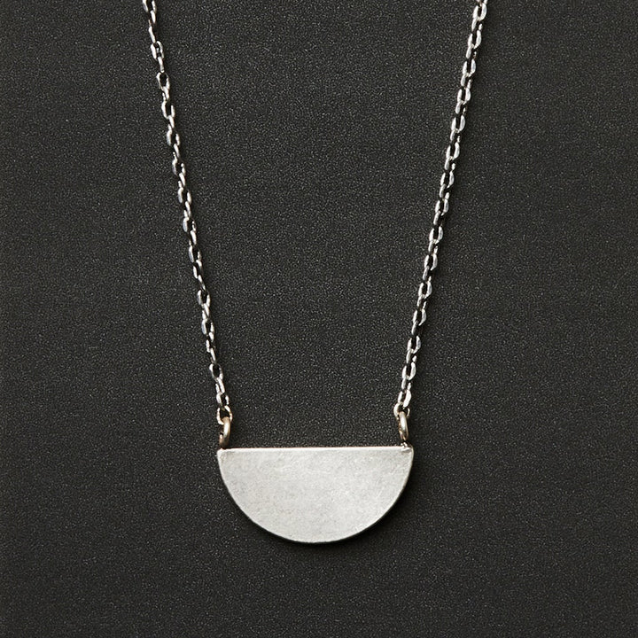 Refined Neck Half Moon/Silver